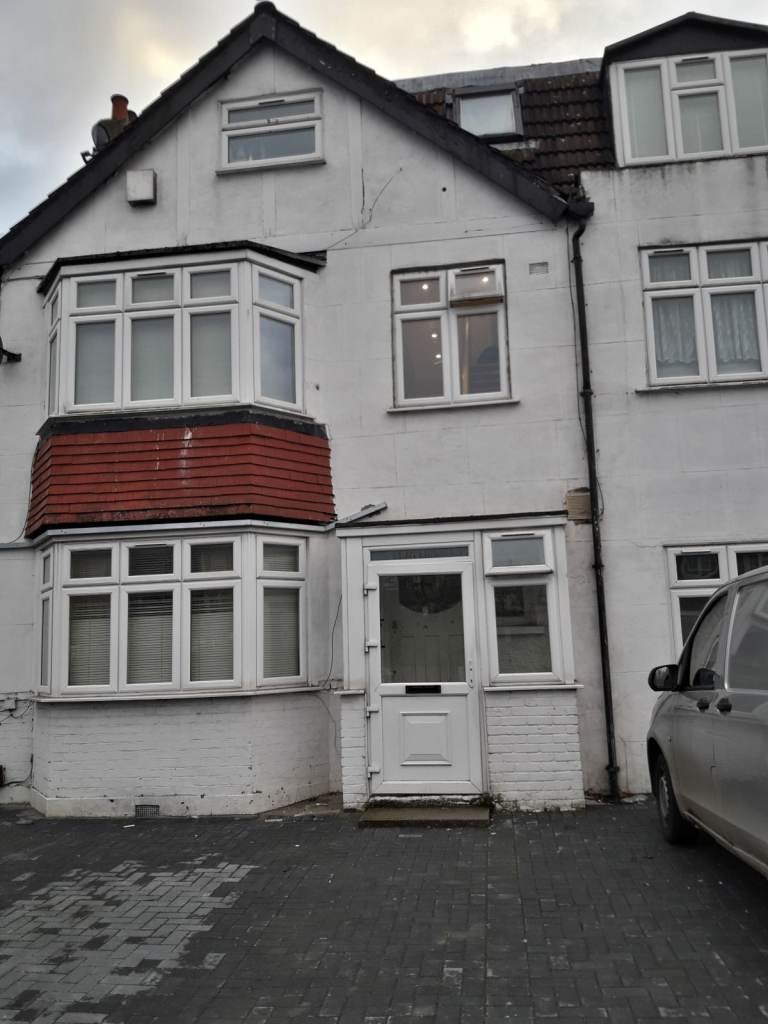 Flat West Barnes Lane in Greater London