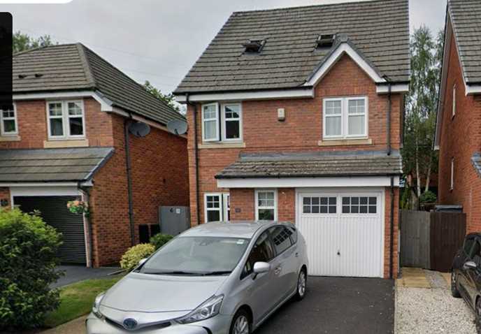 House Claybrook Close in Atherton