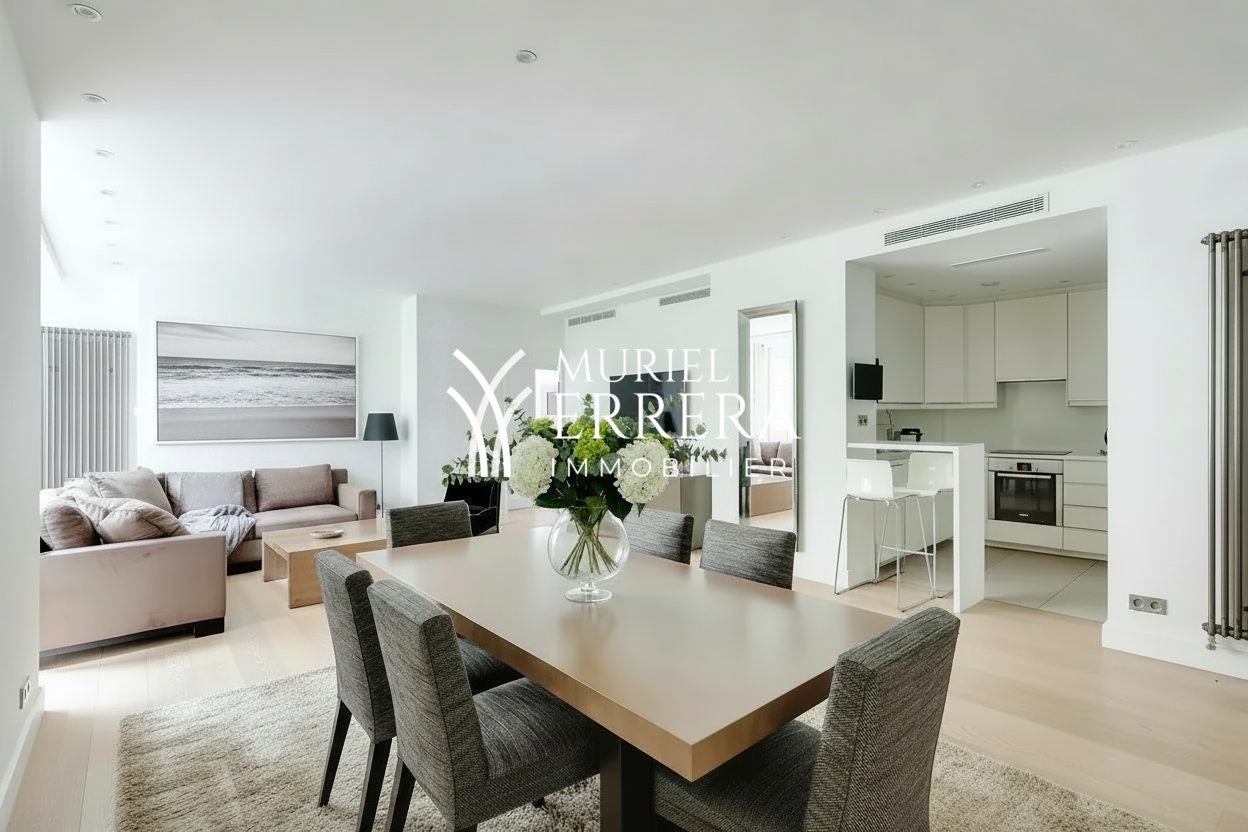 Appartement Avenue Montaigne à Paris