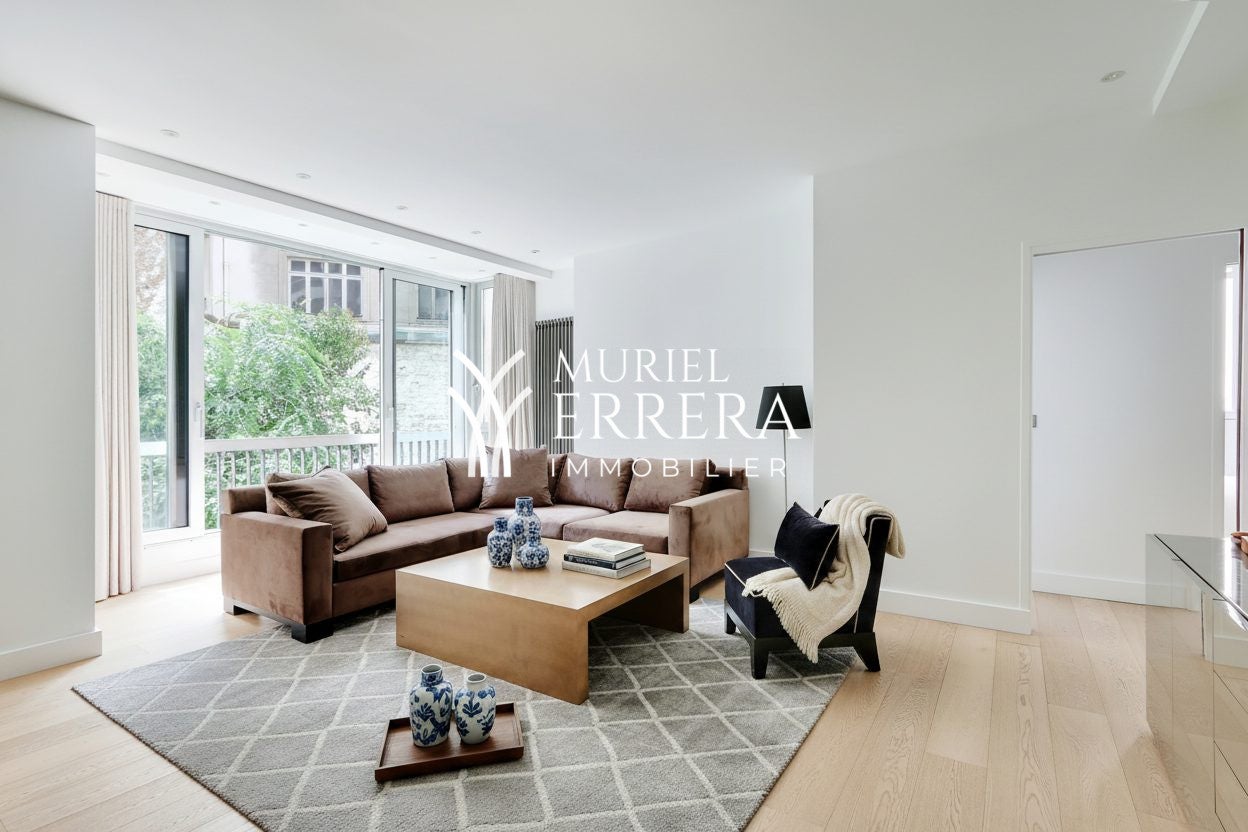 Appartement Avenue Montaigne à Paris
