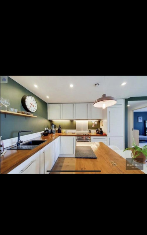 Room Walworth Road in Greater London