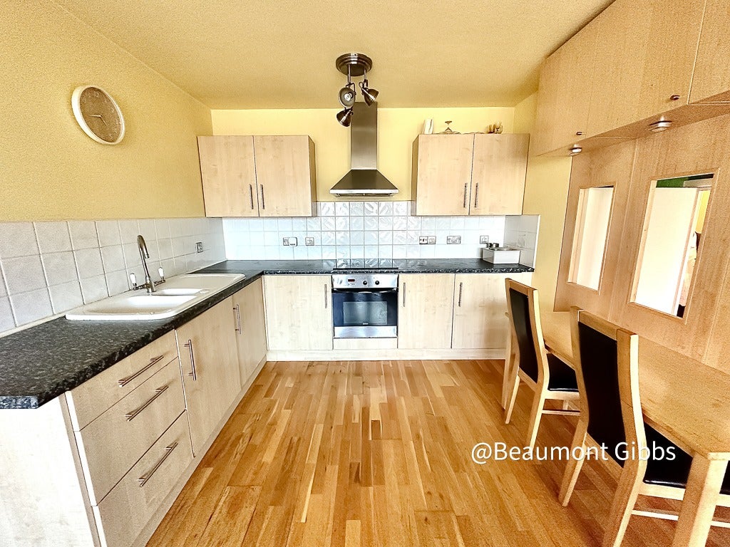 Flat Calderwood Street in Greater London