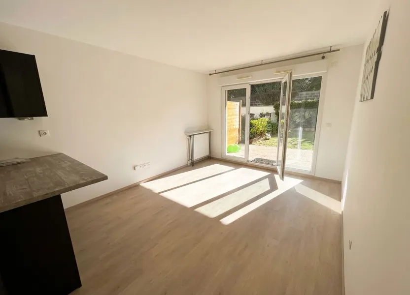 Flat Rue d'Estienne d'Orves in Persan