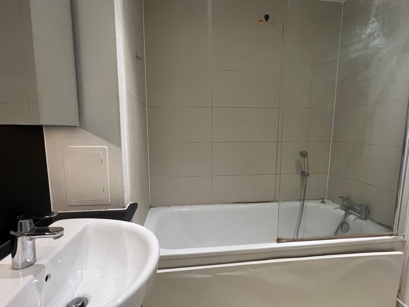 Flat Bramwell Way in Greater London