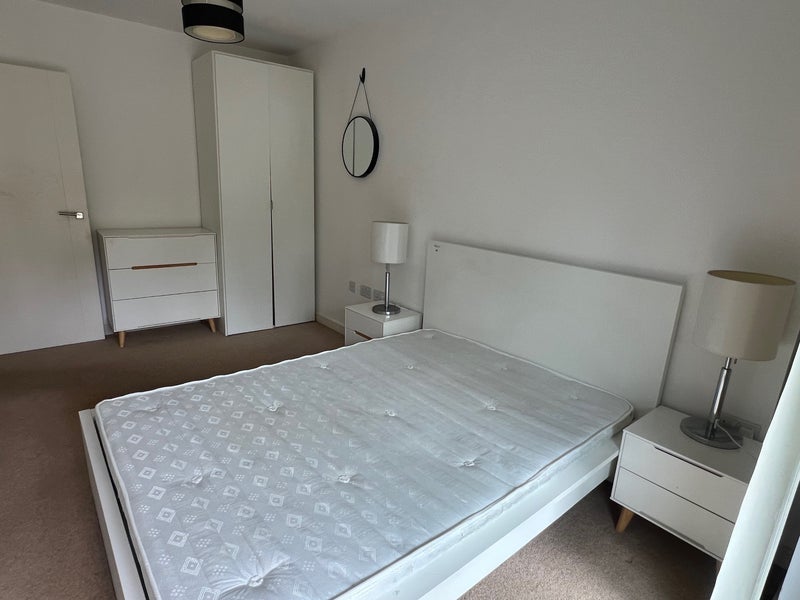 Flat Bramwell Way in Greater London