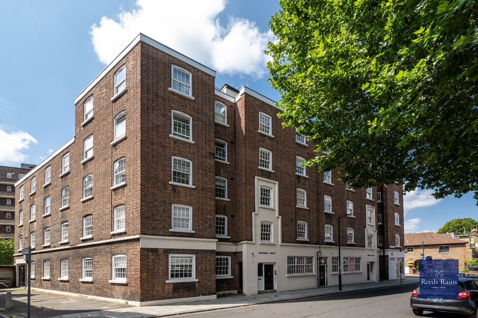Flat Morley Street in Greater London