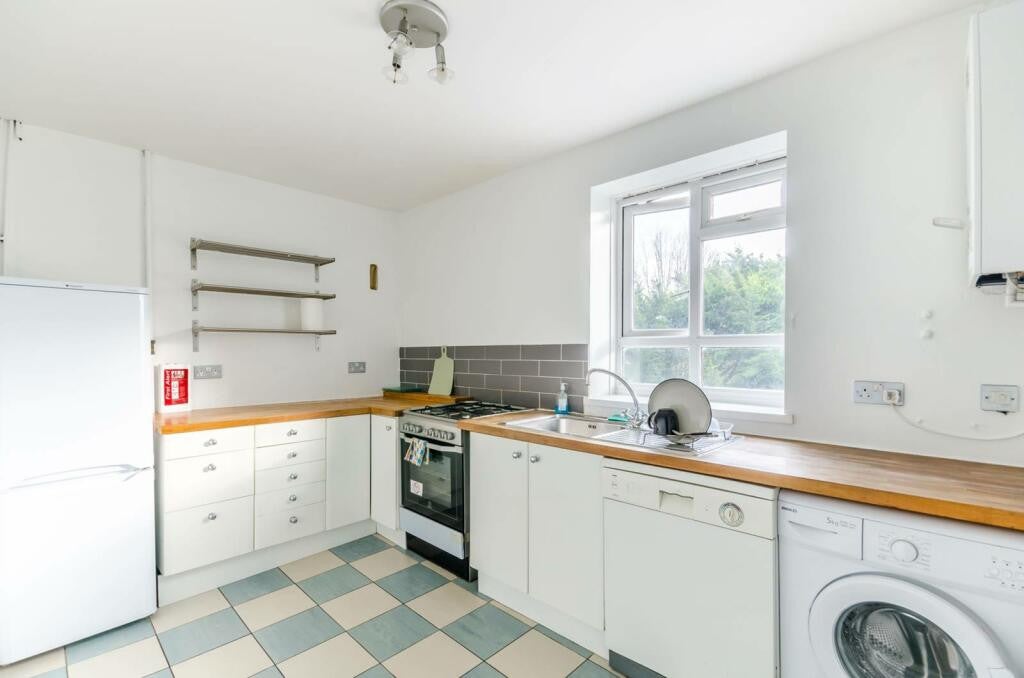 Flat Wimbledon Park Side in Greater London