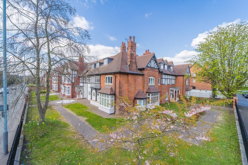 Flat Tettenhall Road in Wolverhampton