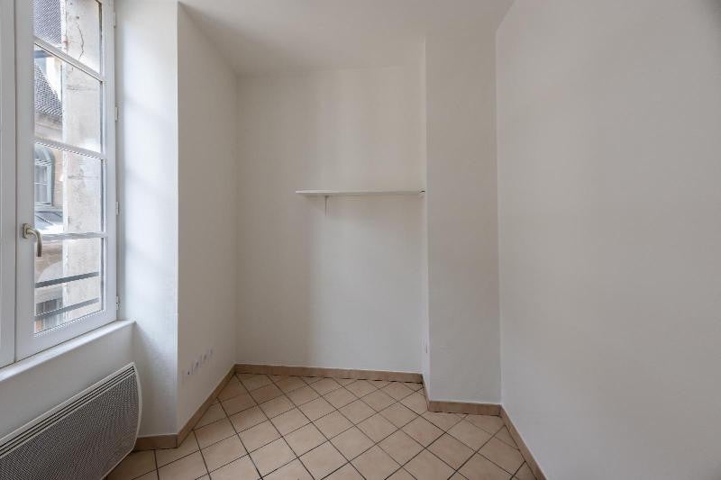 Flat Rue Thurot in Nuits-Saint-Georges