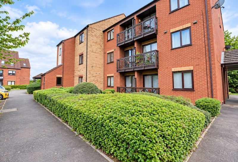 Flat Peter James Court in Stafford