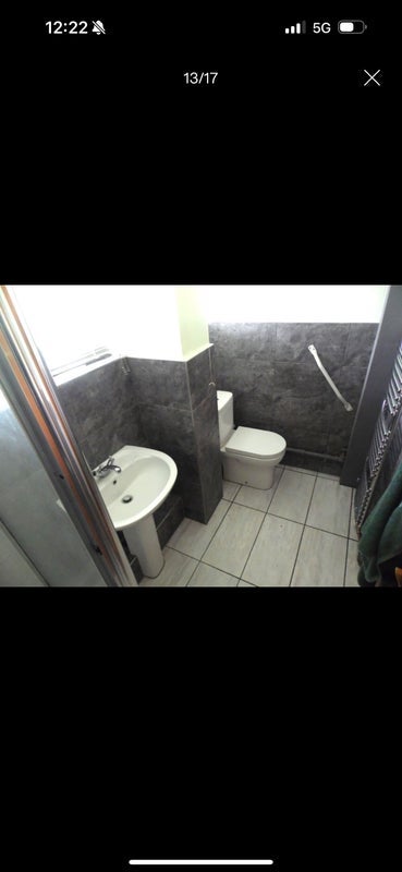 Room Fir Tree Gardens in Greater London