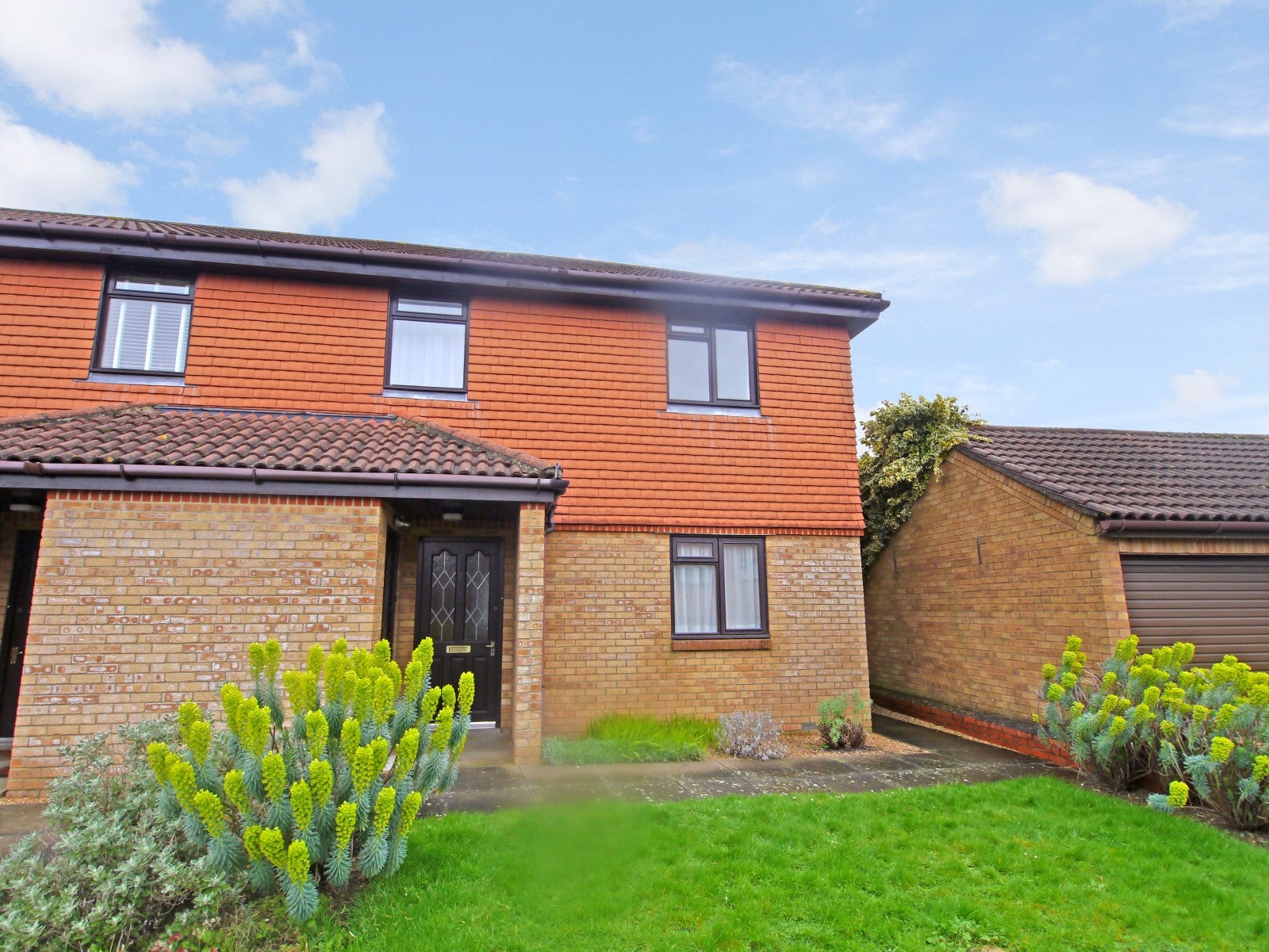Flat Elm Grove in Horsham