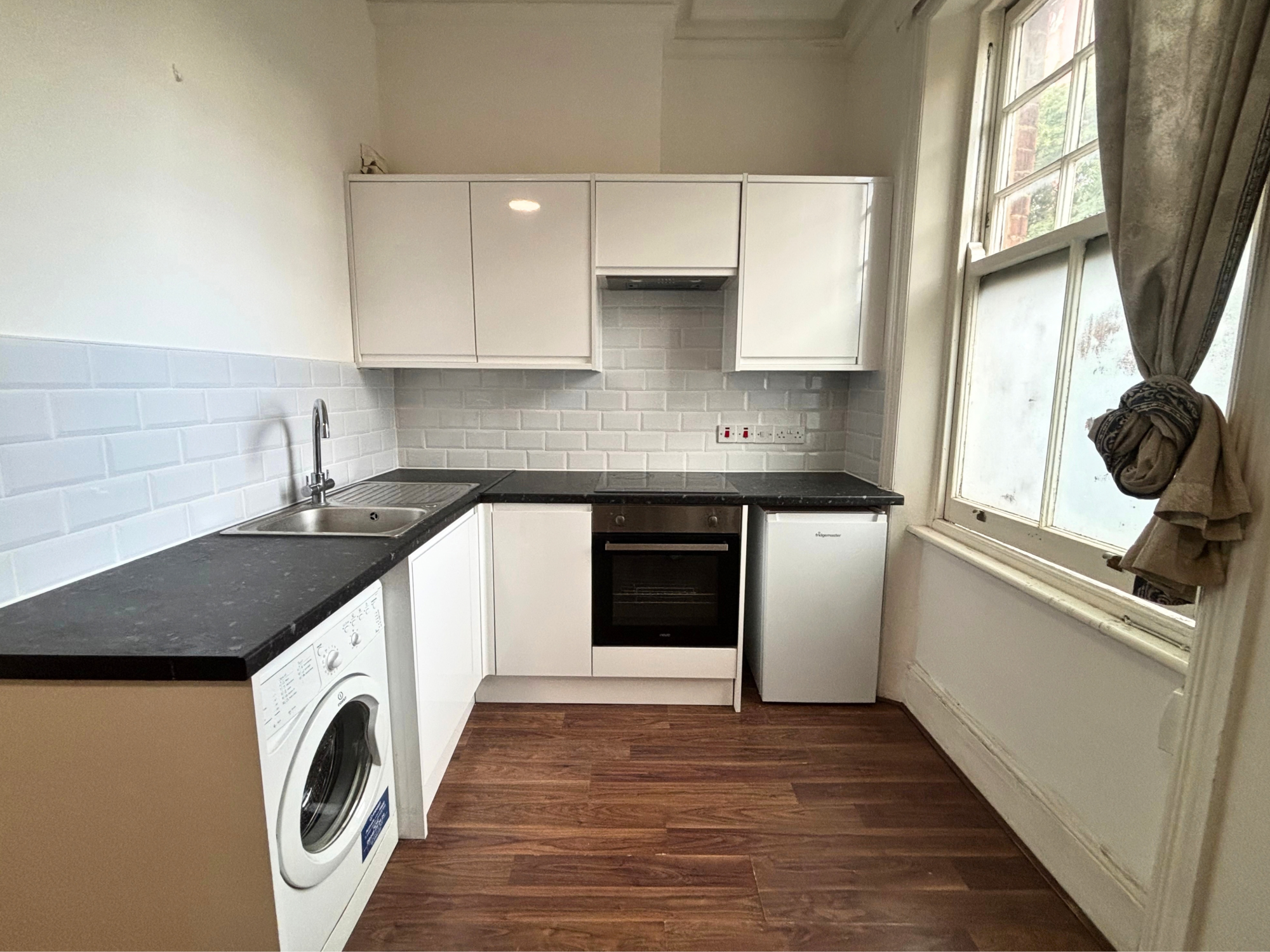Flat Old Brompton Road in Greater London