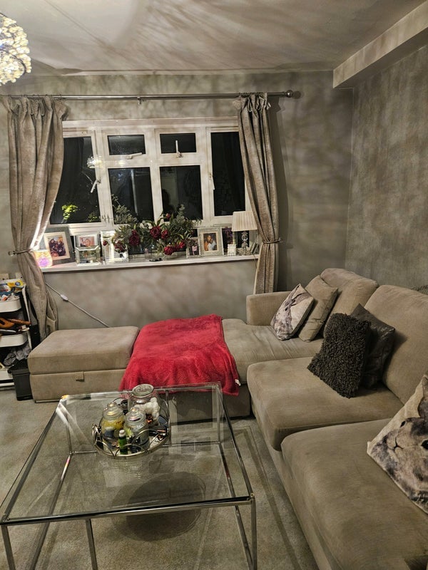 Room Church Lane in Greater London