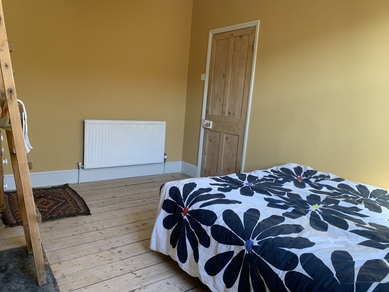 Room Graham Road in Bristol