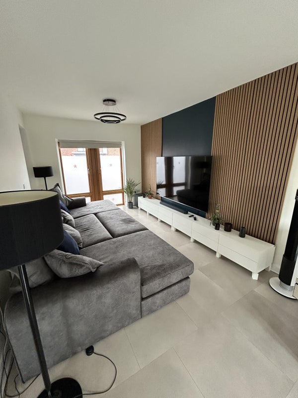 Room Haigh Moor Way in Leeds