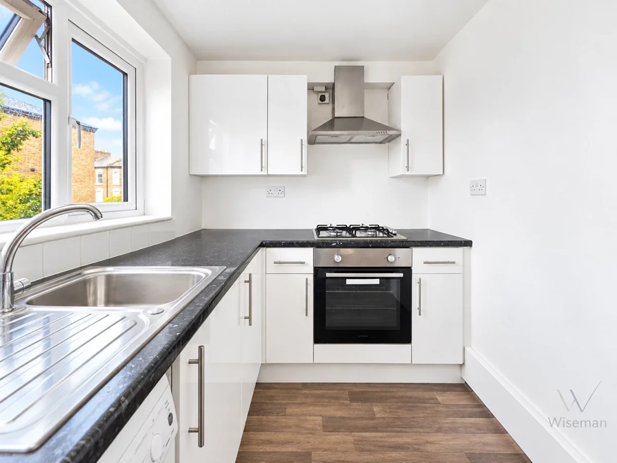 Flat Caledonian Road in Greater London
