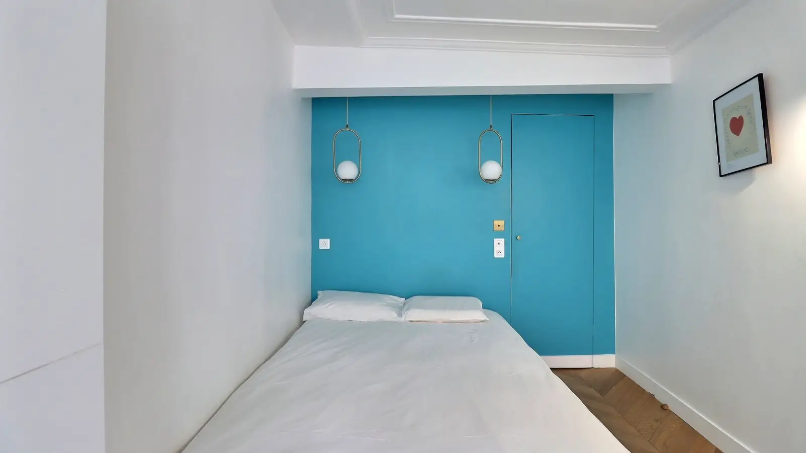 Flat Rue de Surène in Paris