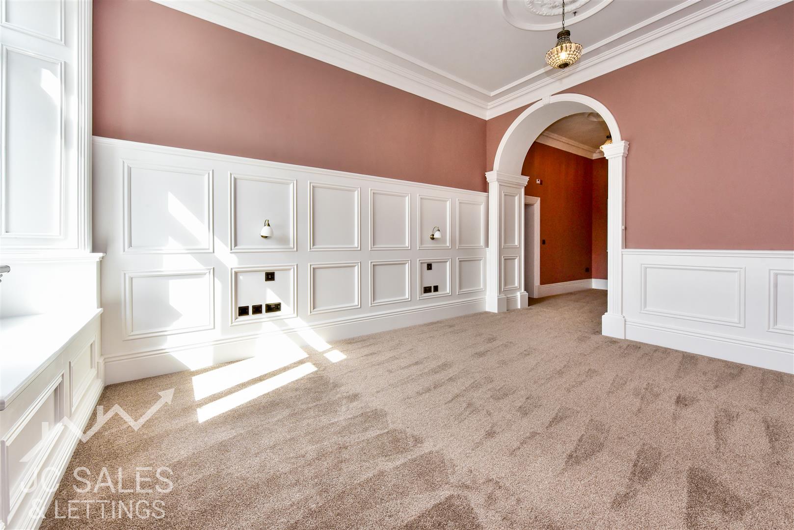 Flat Newington Causeway in London