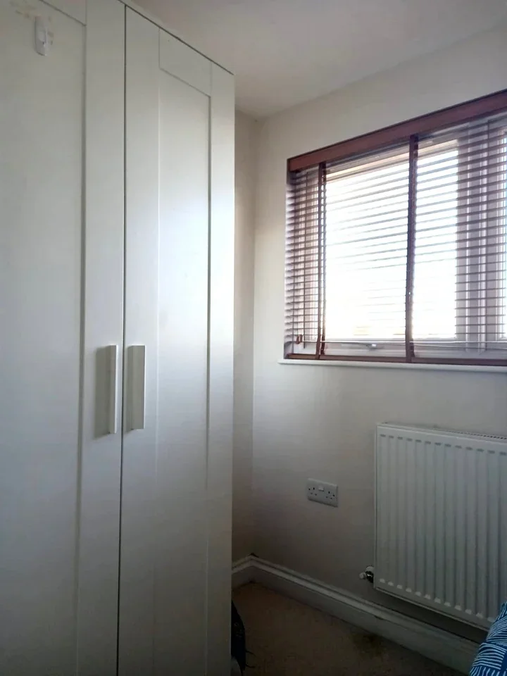 Room Preston Gardens in Greater London