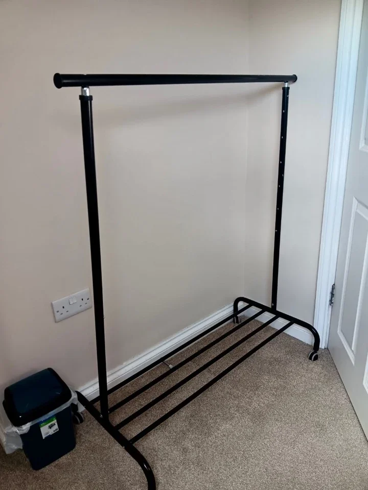 Room Preston Gardens in Greater London