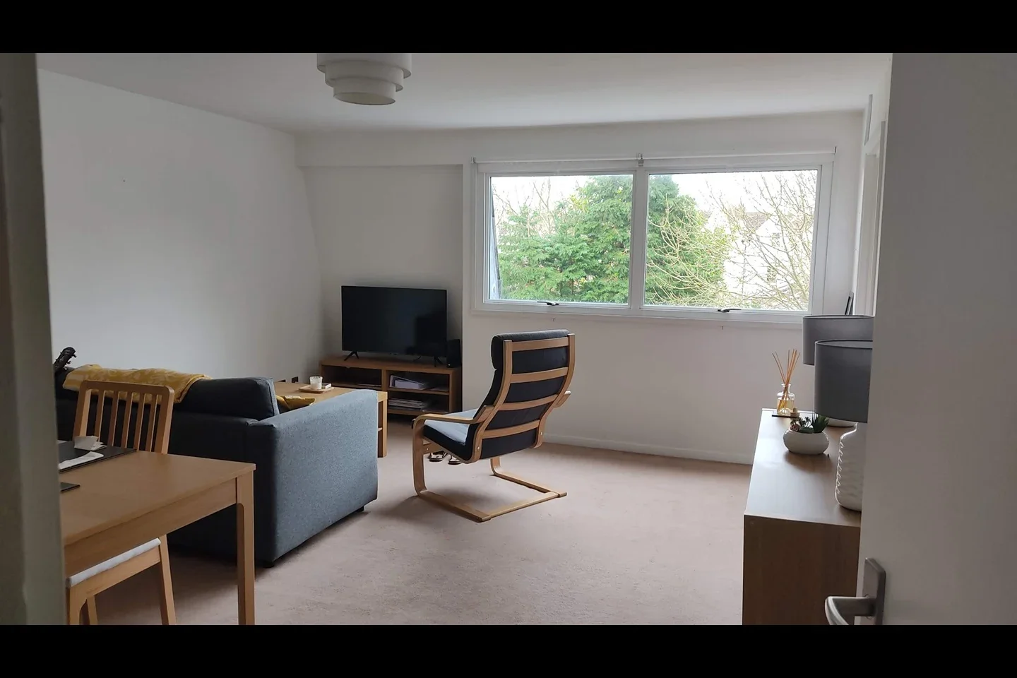 Flat Alma Court in Bristol