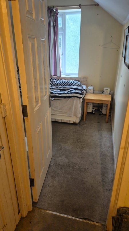 Room Oakfield Road in Bristol