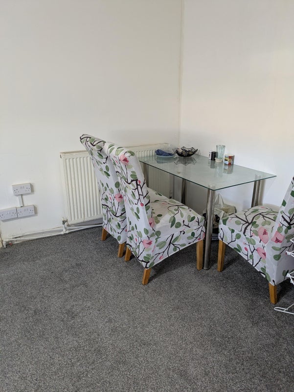 Room Calder Court in City of Edinburgh