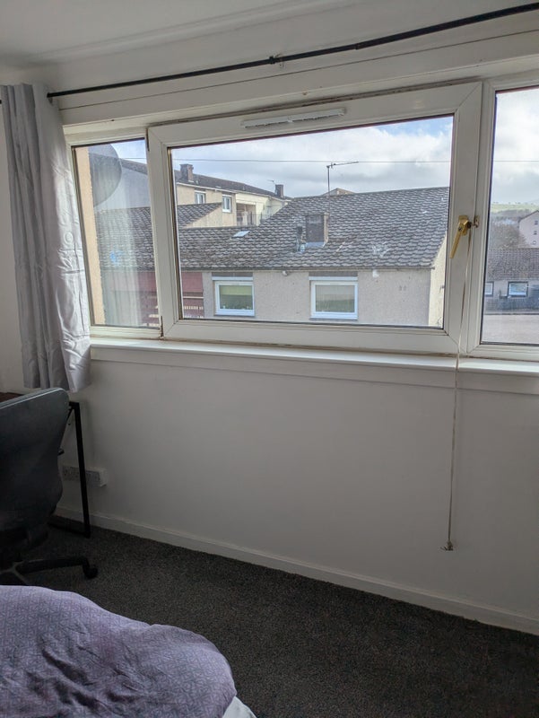 Room Calder Court in City of Edinburgh
