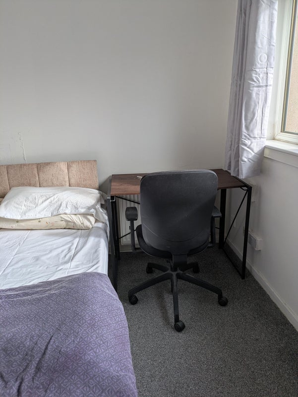 Room Calder Court in City of Edinburgh