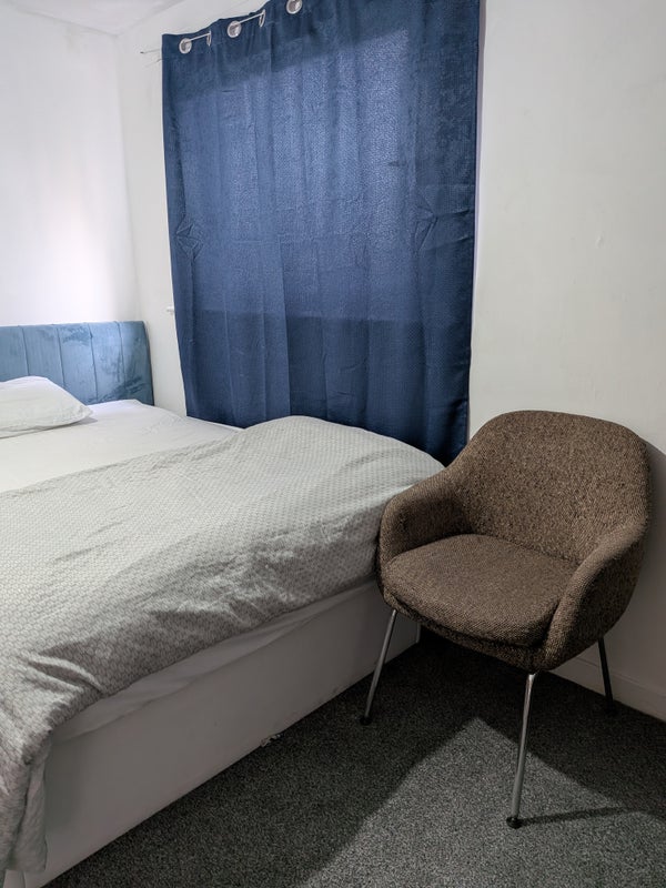 Room Calder Court in City of Edinburgh