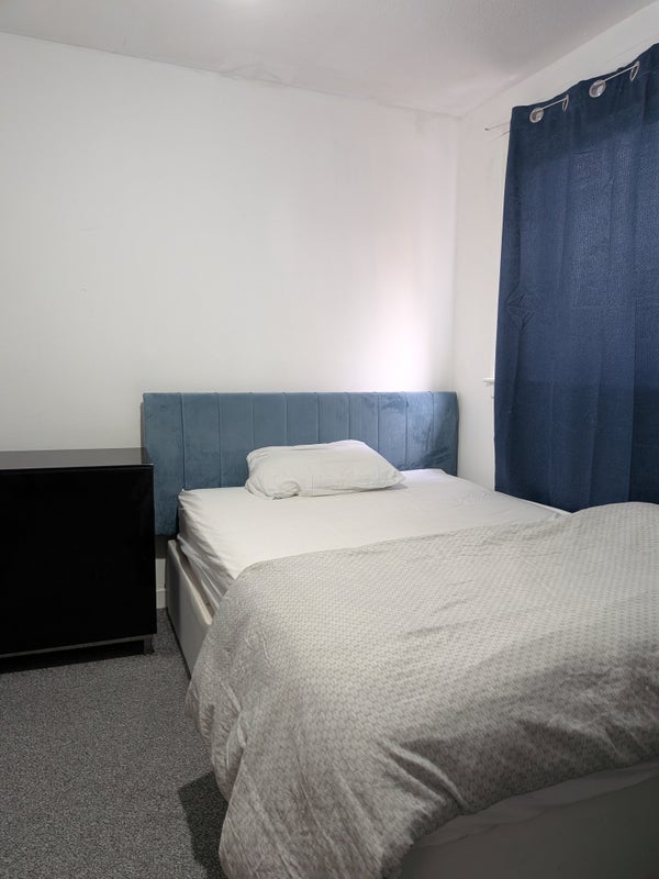 Room Calder Court in City of Edinburgh