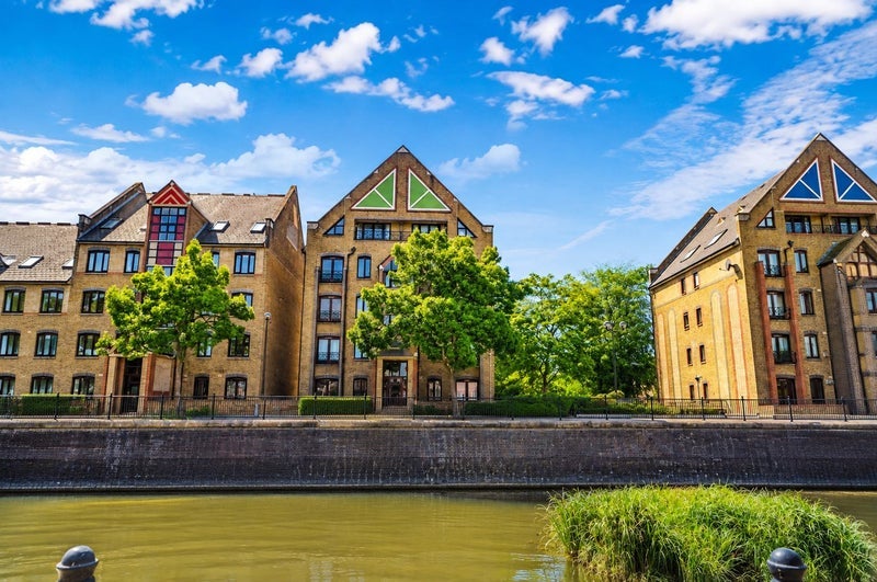 Flat Discovery Walk in Greater London