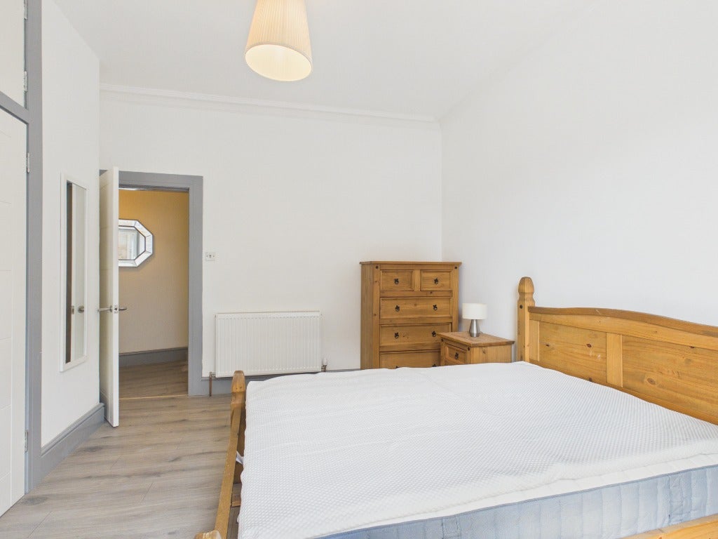Flat West Park Place in City of Edinburgh
