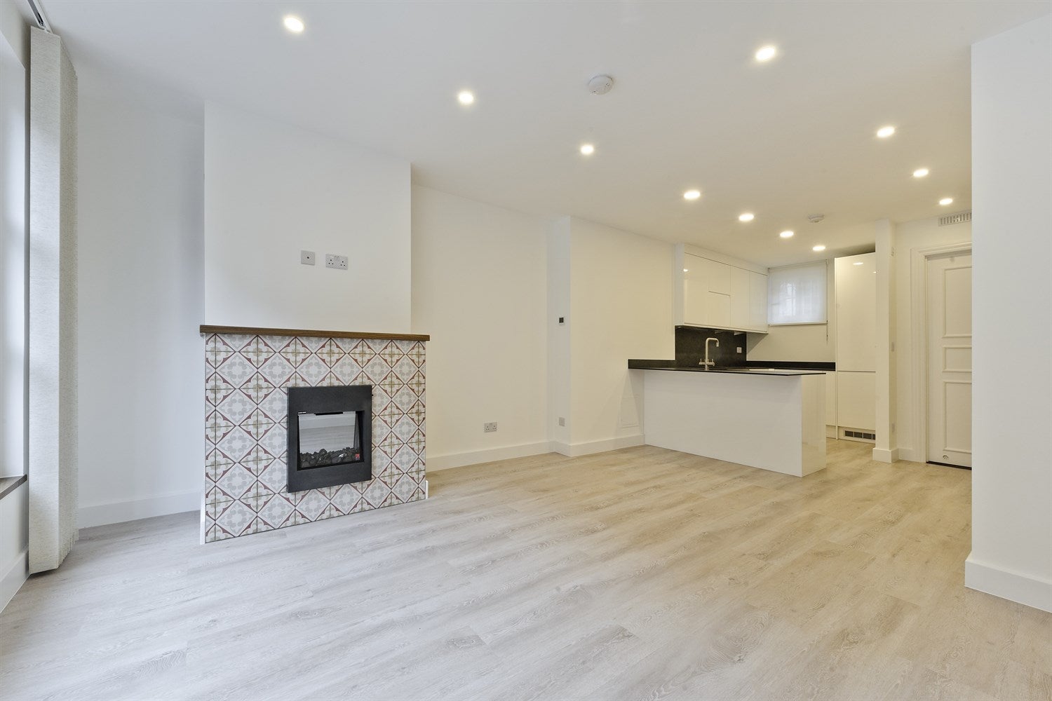 Flat Eden Close in Greater London