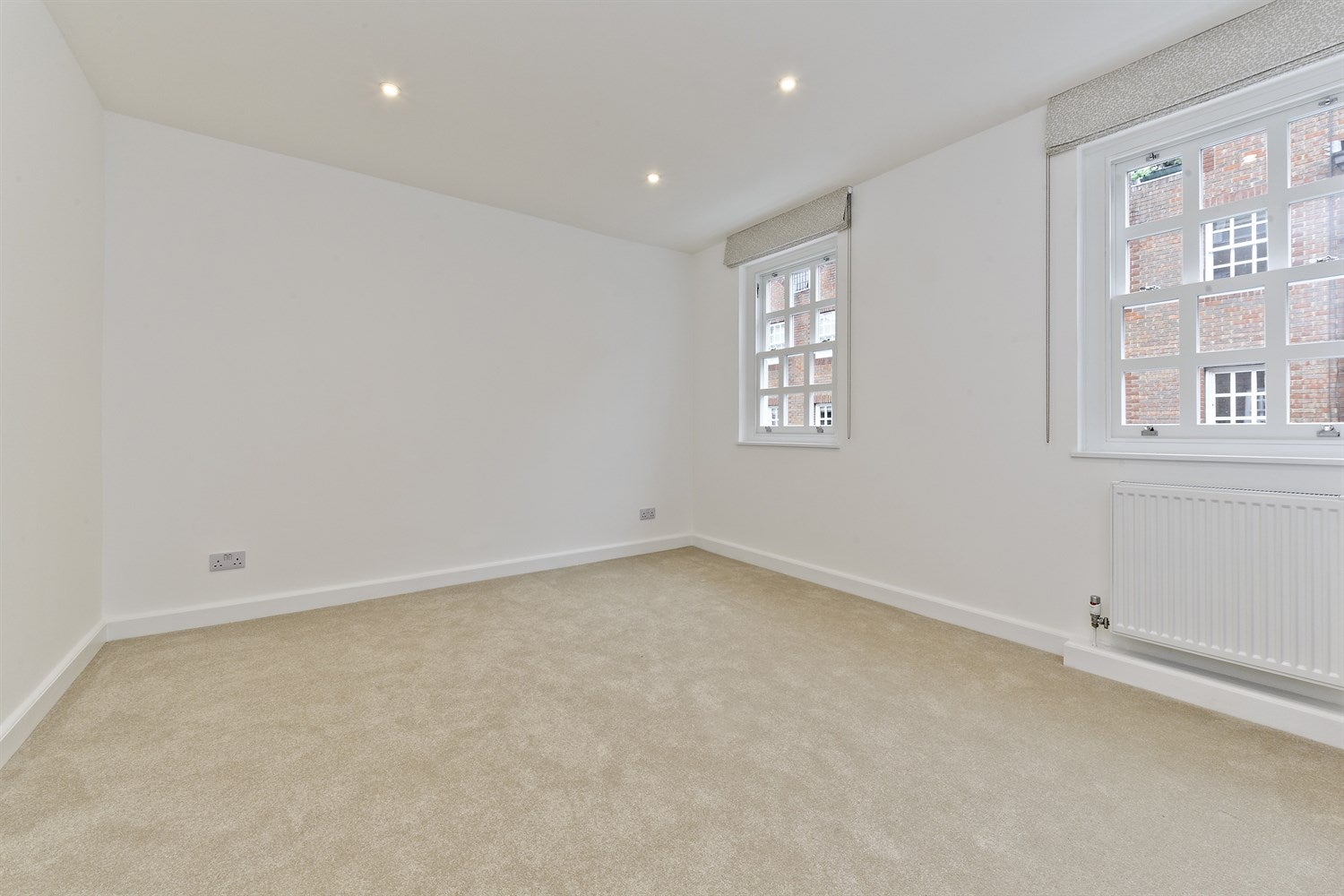 Flat Eden Close in Greater London