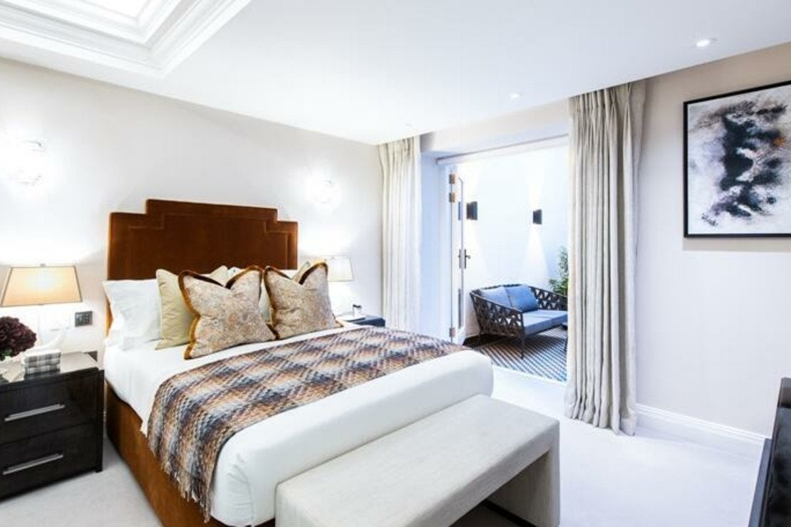 Flat Prince of Wales Terrace in Greater London