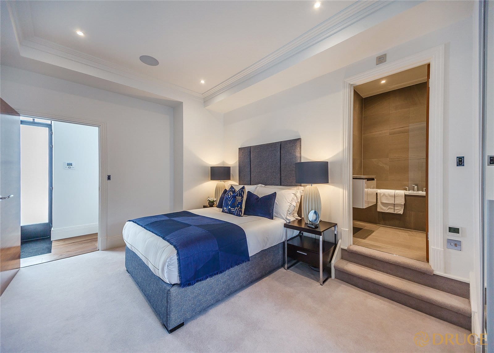 Flat Rainville Road in Greater London
