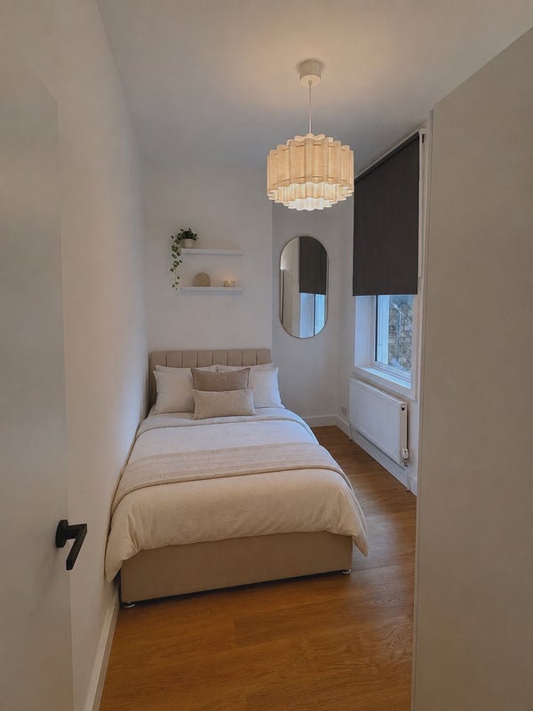 Flat Kingwood Road in Greater London