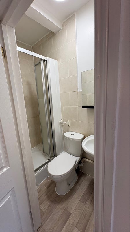 Room Osborn Street in Greater London