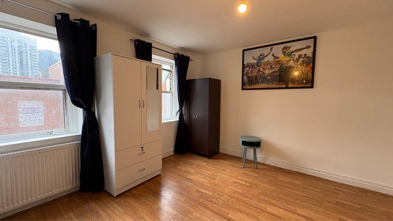 Room Osborn Street in Greater London