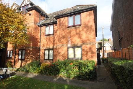 Flat Leafield in Luton