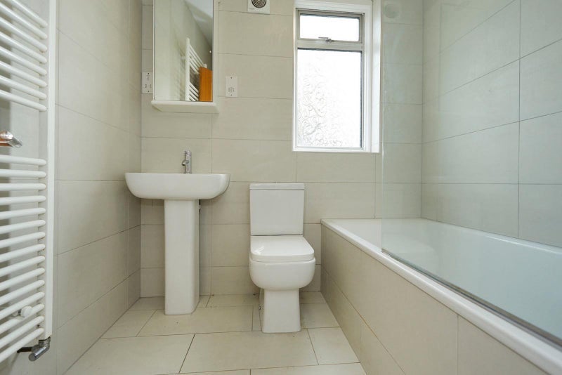 Room Woodland Way in Greater London