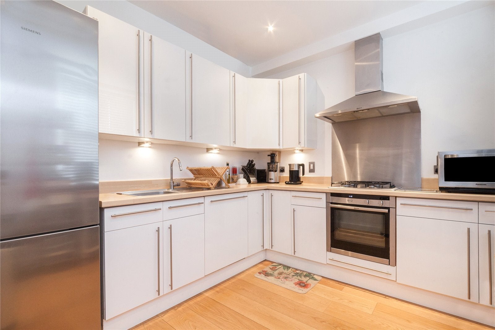 Flat Lauderdale Road in City of Westminster