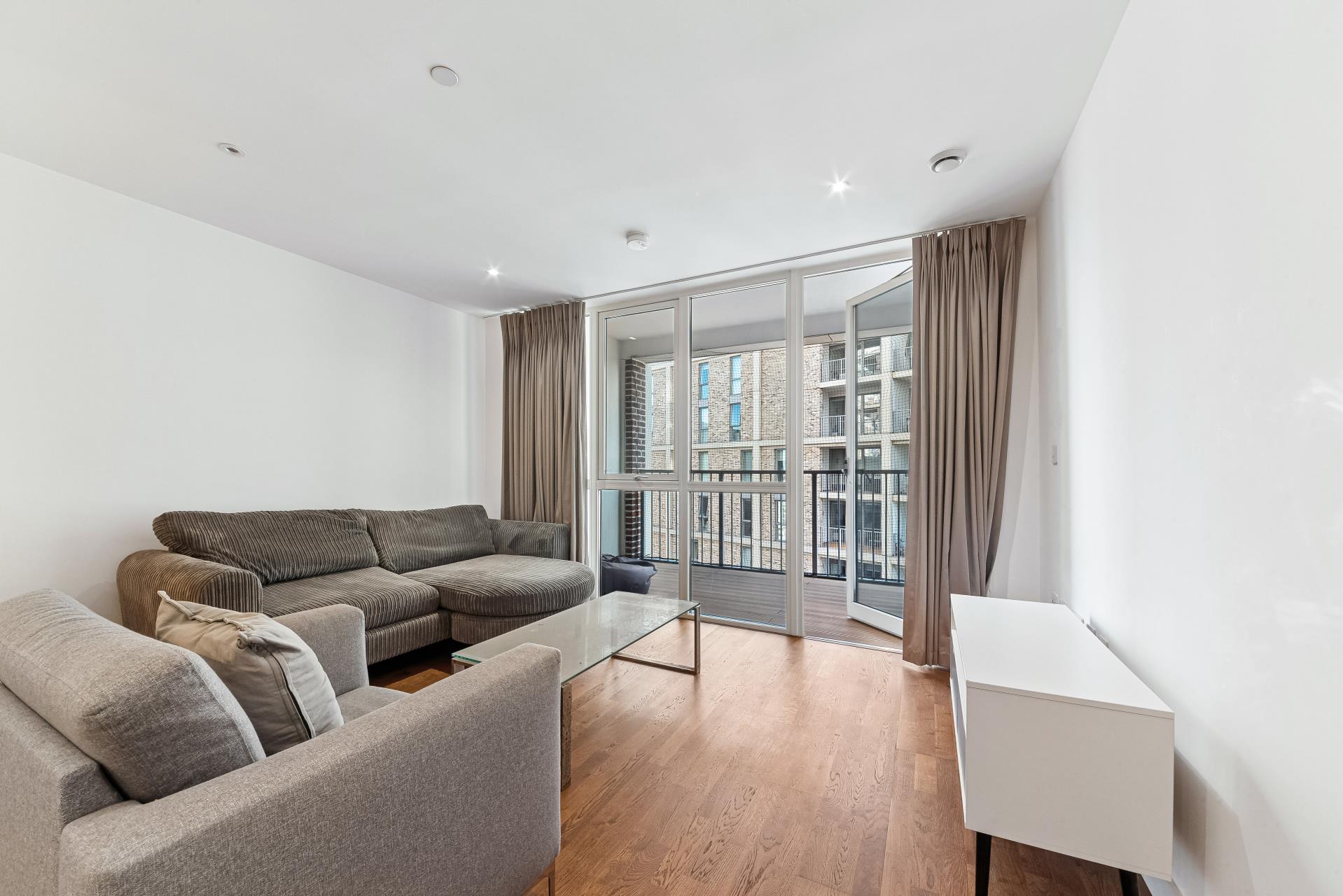 Flat Terry Spinks Place in Greater London