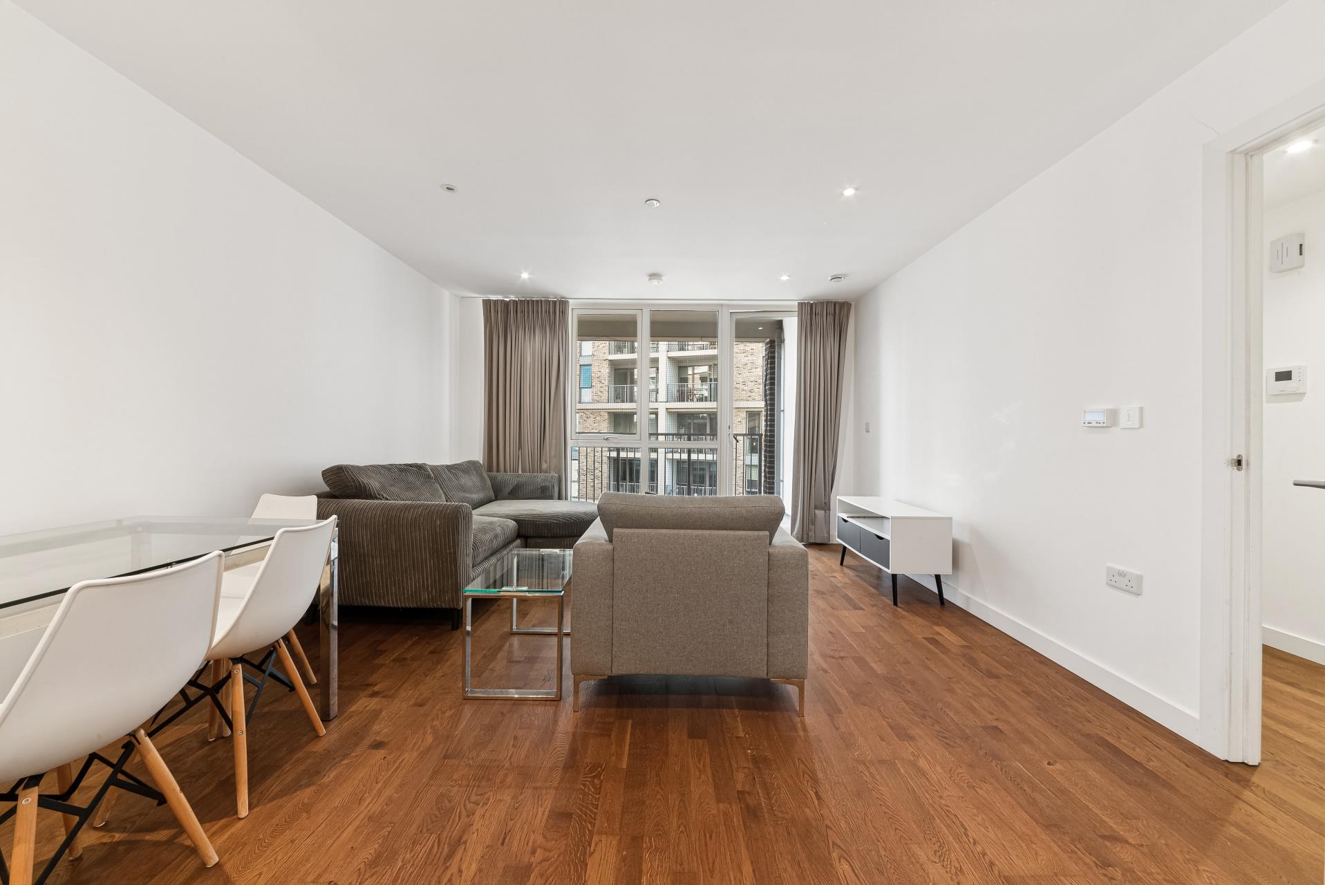 Flat Terry Spinks Place in Greater London