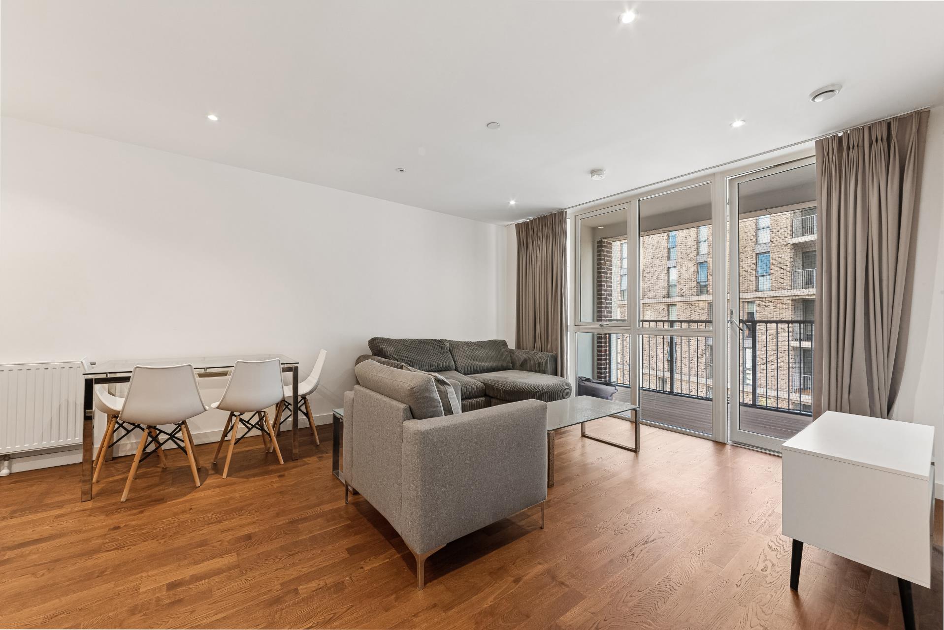 Flat Terry Spinks Place in Greater London