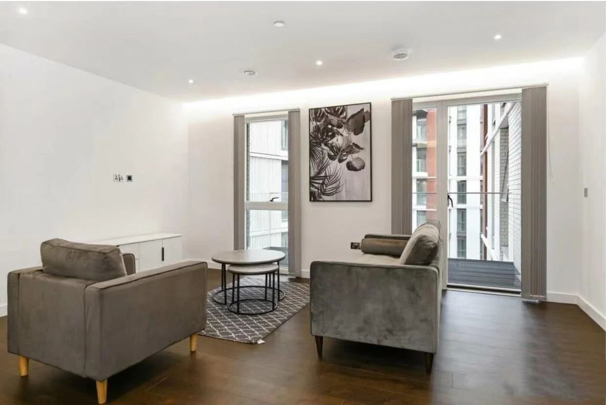 Flat Malthouse Road in Greater London
