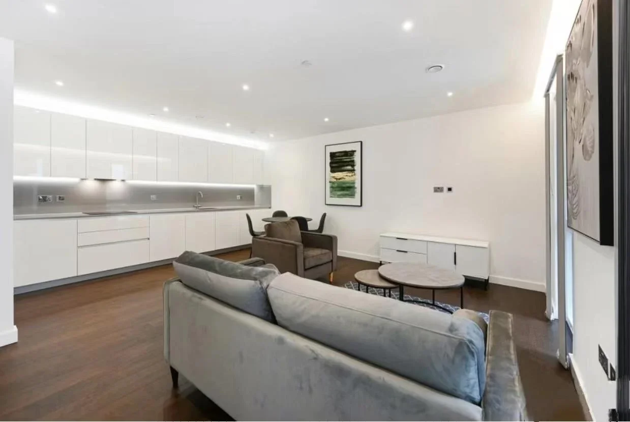 Flat Malthouse Road in Greater London