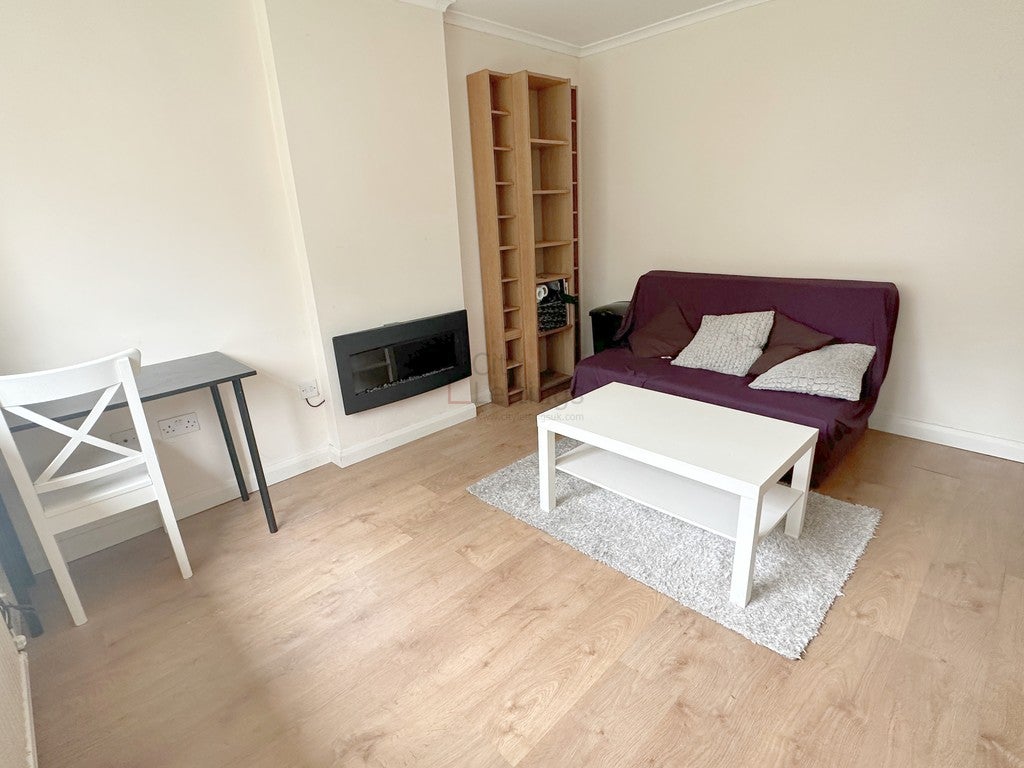 Flat Petersham Mews in Nottingham
